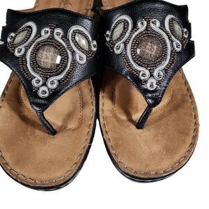 Natural Soul All Thru Comfort Women's Black Thong Embellished Sandals Size 9.5